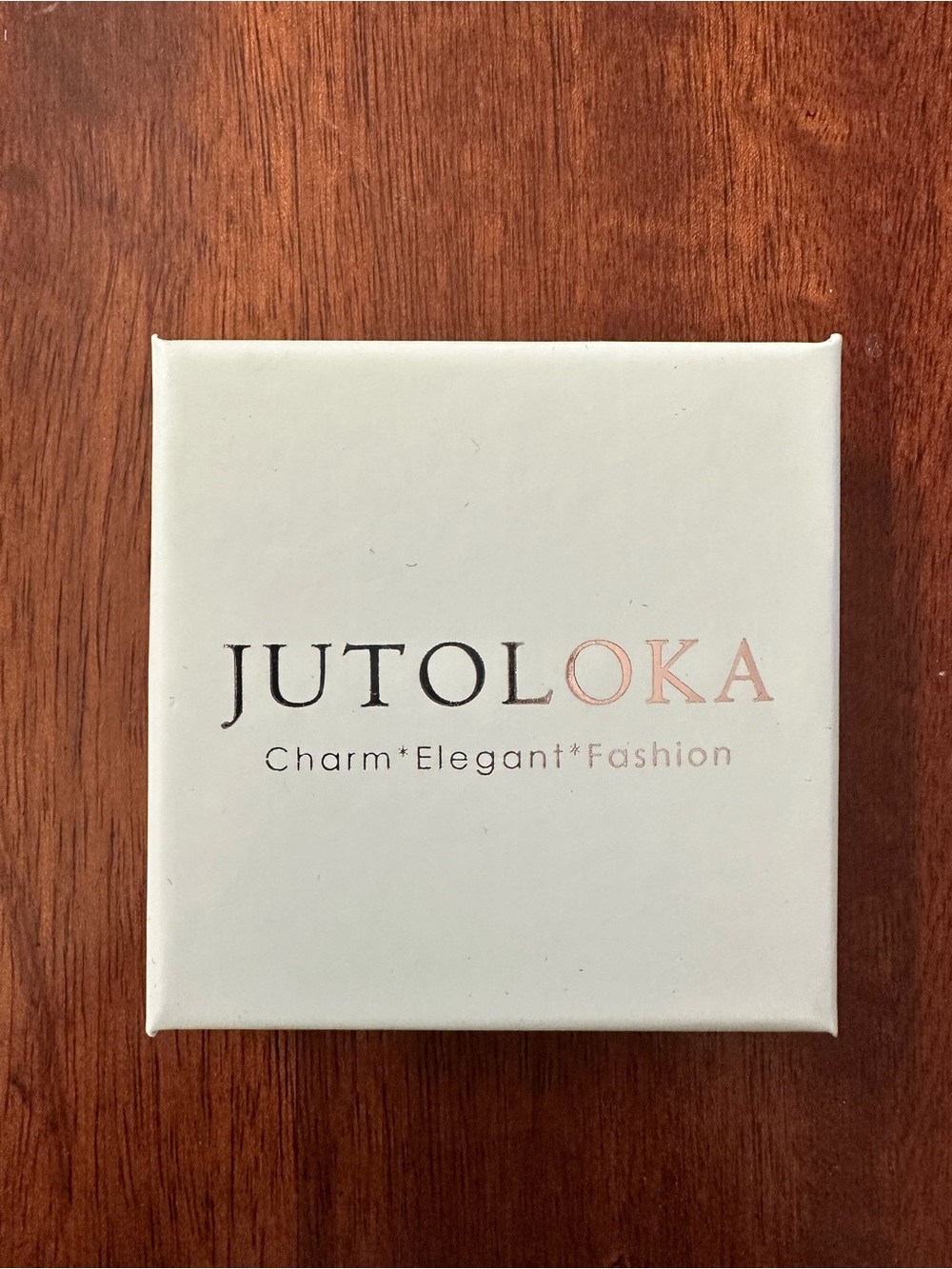 JUTOLoKA Jewelry Bracelets - J with a cross, in gold